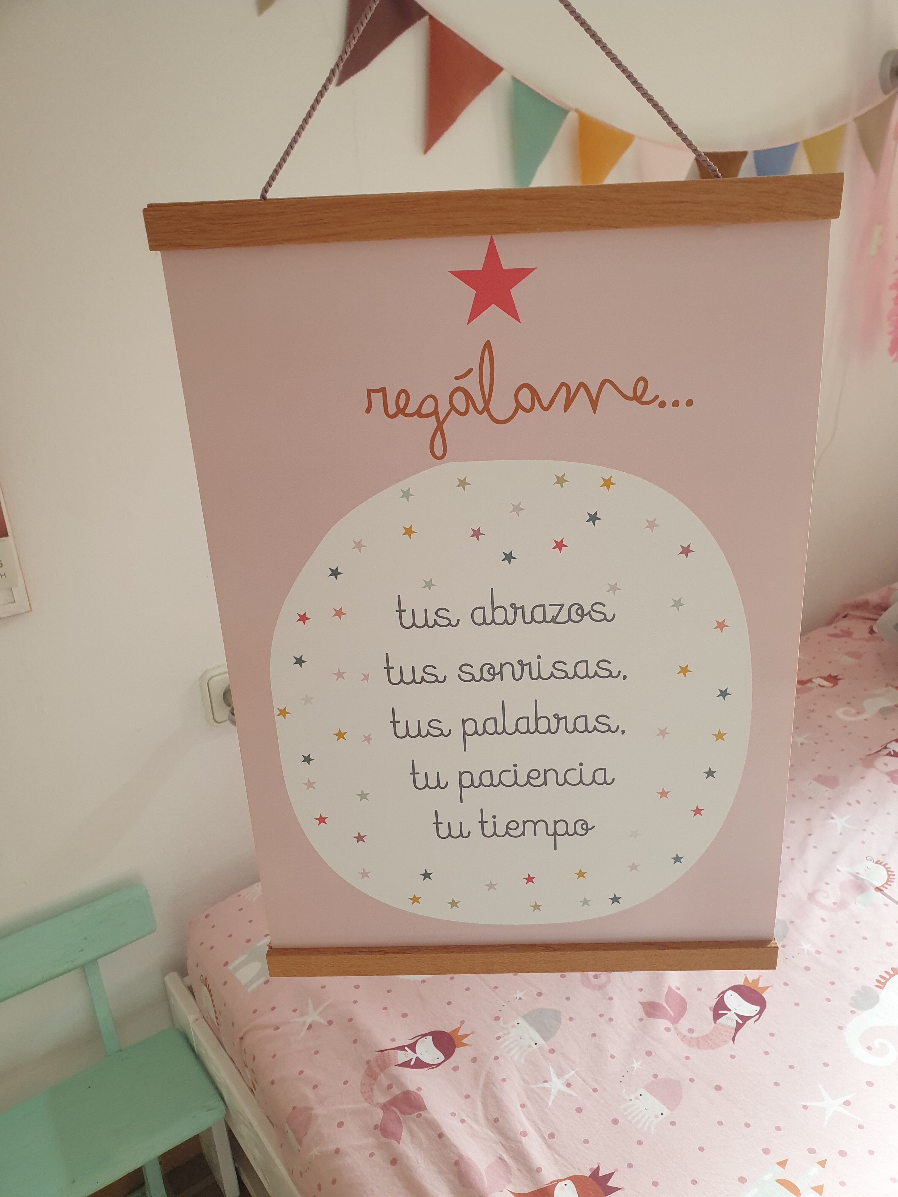 Láminas infantiles combinables y colgadores magnéticos de Haciendo el Indio