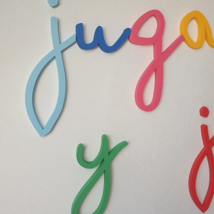 Letras de pared Frase Jugar y Jugar