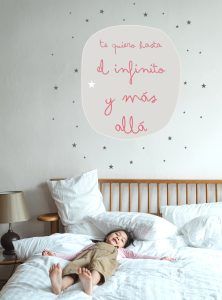 Vinilo infantil Hasta el Infinito Estrellas